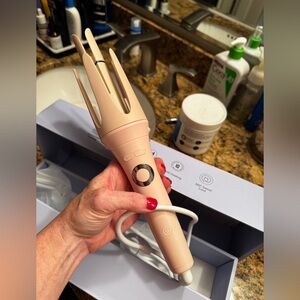 Rotating Curling Iron